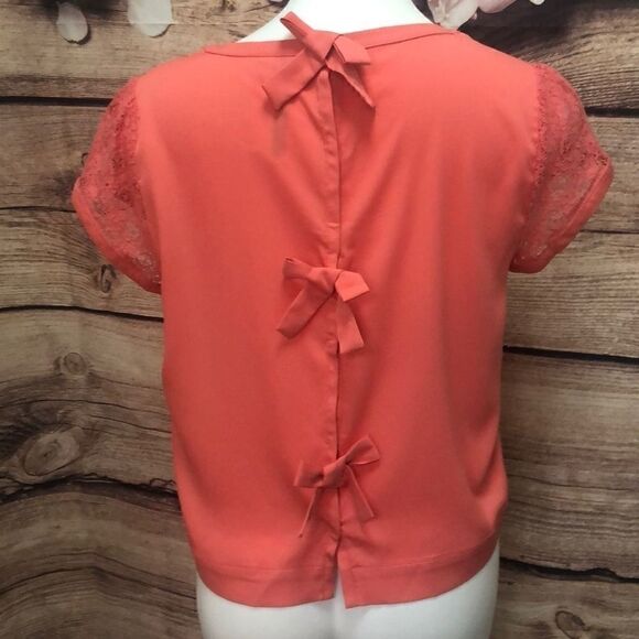 Lauren Conrad coral cropped bow top - Picture 4 of 5
